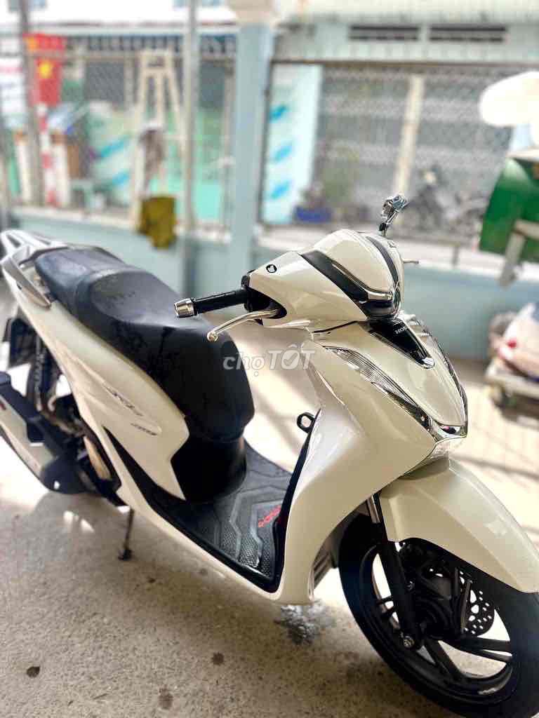 SH160 CBS 2024 sieu luot bản trắng mâm đen siêu đẹ. Mua bán Xe máy tại Thành phố Thuận An Bình Dương được đăng bởi Huỳnh thuan  hình 3