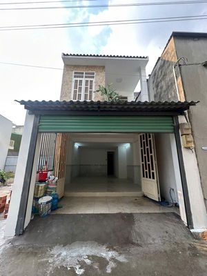 Nhà trệt lầu 54m2 hẻm xe hơi hẻm 175 Quận 9