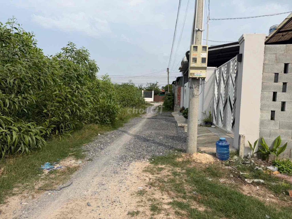 đất trường an chỉ 425 triệu hết đất, gần bến xe huệ nghĩa