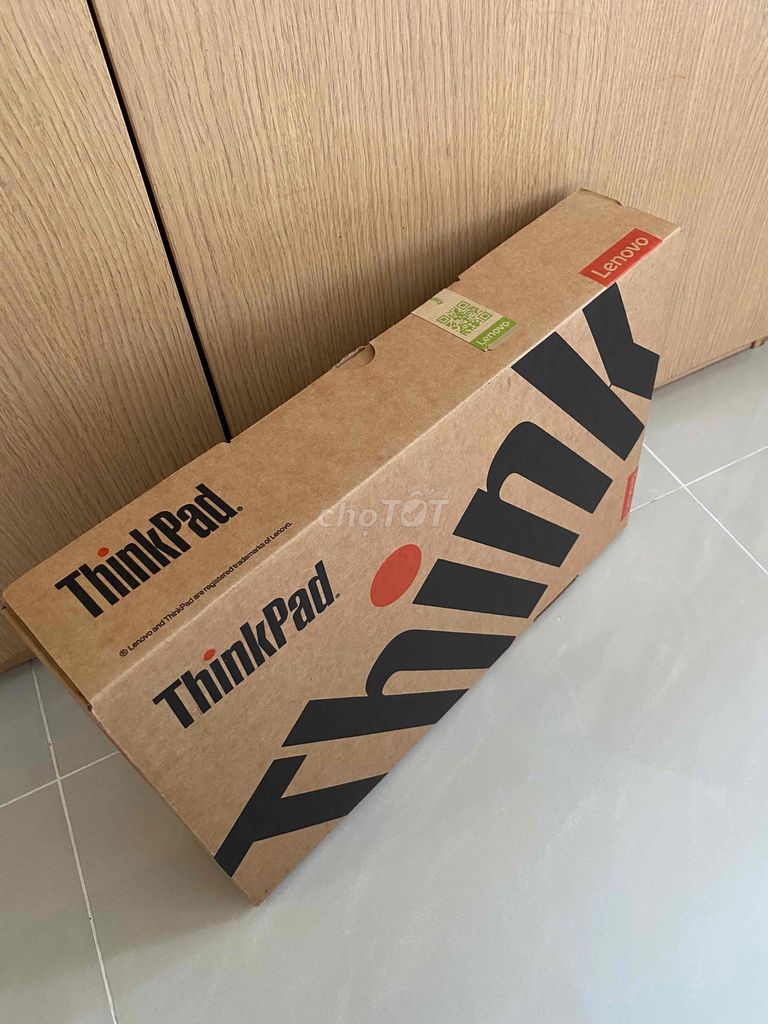 Thinkpad P14s Gen 4 Ryzen 7 7840U,New FullBox rẻ