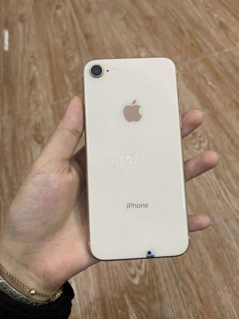 iphone 8g, 64g, k sài sim, nứt tí. Mua bán Điện thoại tại Thành phố Thủ Dầu Một Bình Dương được đăng bởi Phước Mobile hình 1