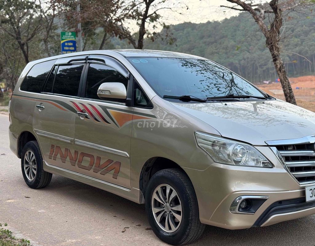 Toyota Innova 2014 Số sàn Vàng cát. Mua bán Ô tô tại Huyện Sóc Sơn Hà Nội được đăng bởi Anh Chiến hình 5