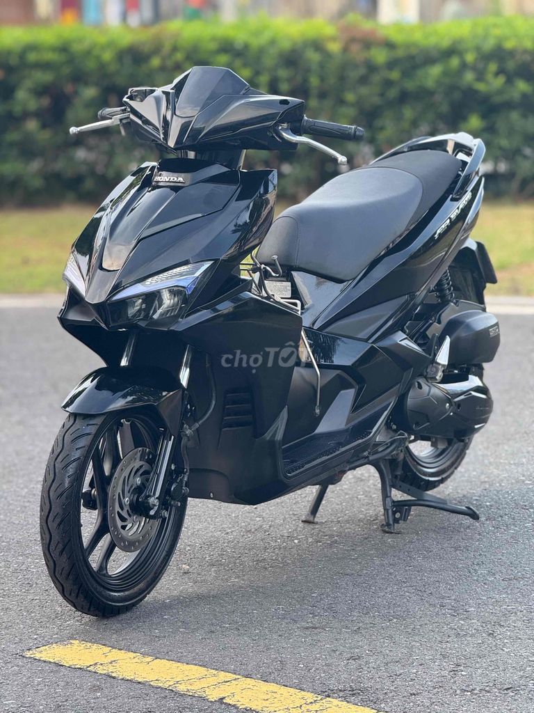 Honda- Air blade 2017. Mua bán Xe máy tại Quận Liên Chiểu Đà Nẵng được đăng bởi Mạnh hổ hình 1