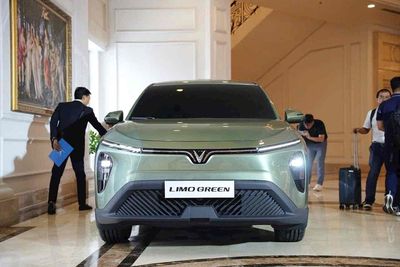 VINFAST LIMO 7 CHỖ-TO-RỘNG-THU NHẬP ĐỈNH CAO. Mua bán Ô tô tại Quận Bình Thạnh Tp Hồ Chí Minh được đăng bởi Kỳ Nguyễn VinFast hình 1