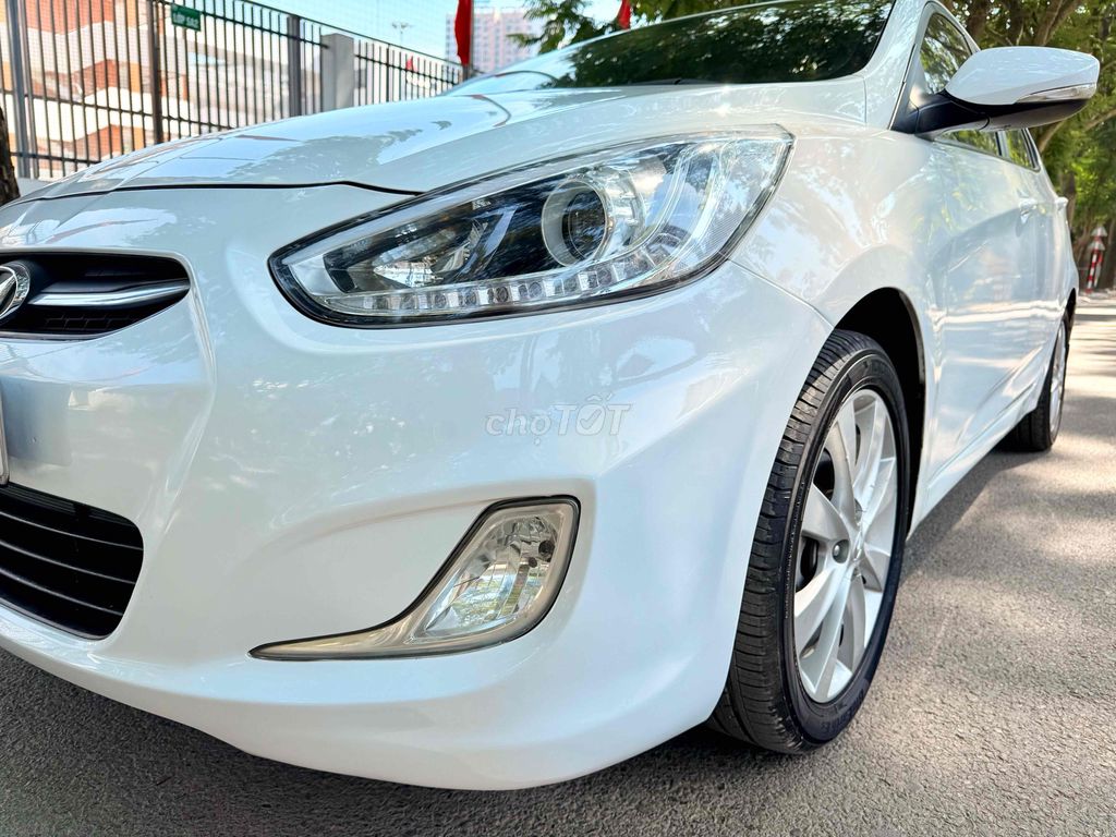 Hyundai Accent 2015 photo 5