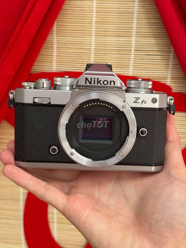 Máy ảnh Nikon ZFC Bạc kèm lens. Mua bán Máy ảnh, Máy quay tại Quận 1 Tp Hồ Chí Minh được đăng bởi Thanh Thanh hình 1