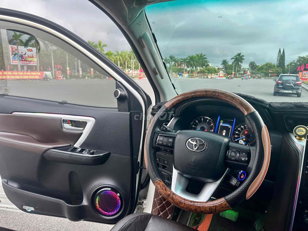 Toyota Fortuner 2019 2.4G 4x2 AT - 81234 km. Mua bán Ô tô tại Quận Hải Châu Đà Nẵng được đăng bởi Xuân Vũ TAMKYCAR hình 19