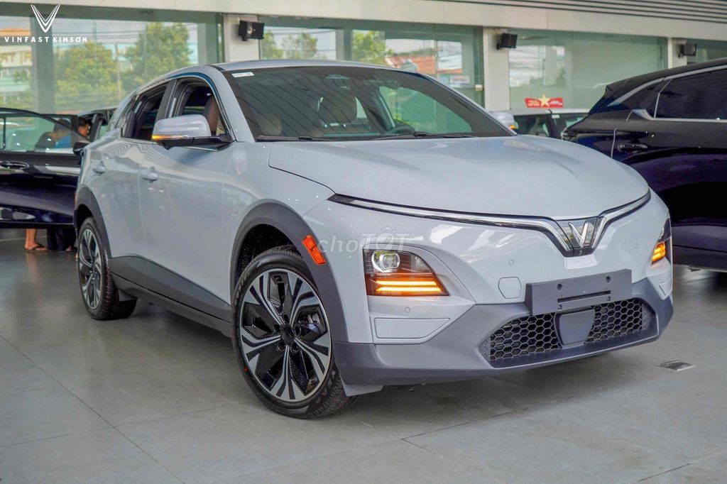 VinFast VF6 Limiter Xám/nâu sẵn giao liền. Mua bán Ô tô tại undefined undefined được đăng bởi Nguyễn Phú Linh hình 4