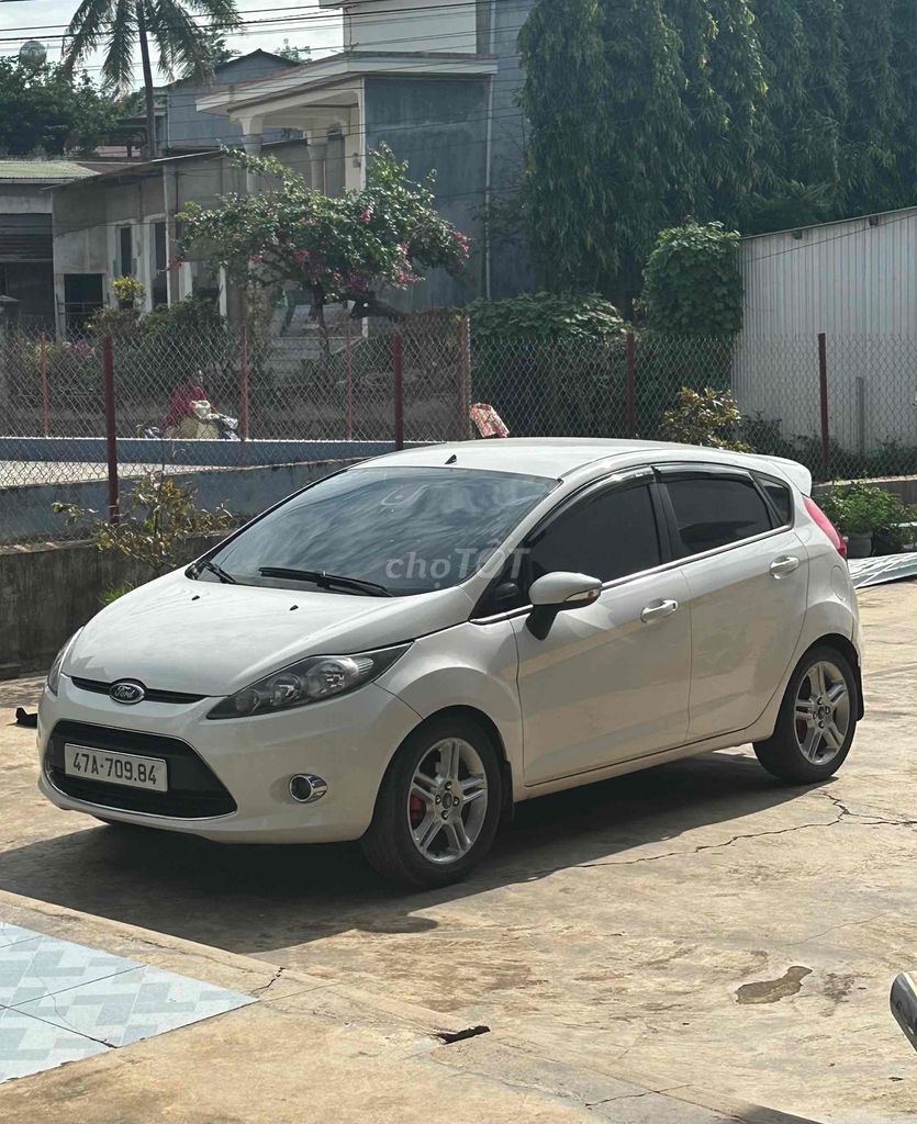 Ford Fiesta 2012 1.6 AT Hatchback - 125000 km. Mua bán Ô tô tại Huyện Krông Bông Đắk Lắk được đăng bởi Minh Tien hình 1