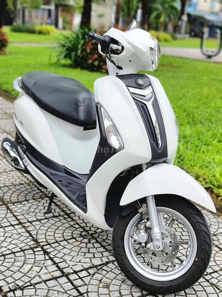 Lên đời xe cần bán . Grande 2016. Mua bán Xe máy tại Quận Cẩm Lệ Đà Nẵng được đăng bởi trịnh thanh nhã hoà hình 3