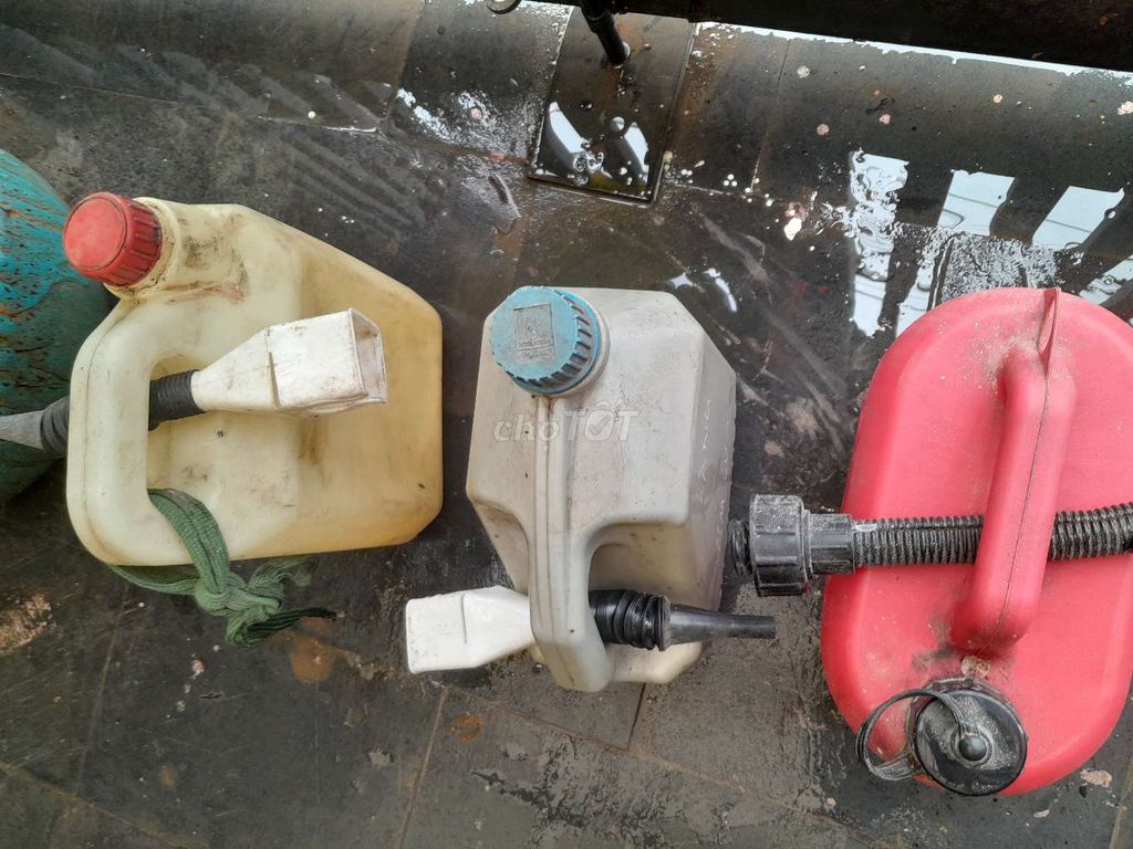 3 can dựng dầu, xăng loại 5 lít, 4 lít, 6 lít. Mua bán Phụ tùng xe tại Quận Tây Hồ Hà Nội được đăng bởi Lê Nguyên hình 2