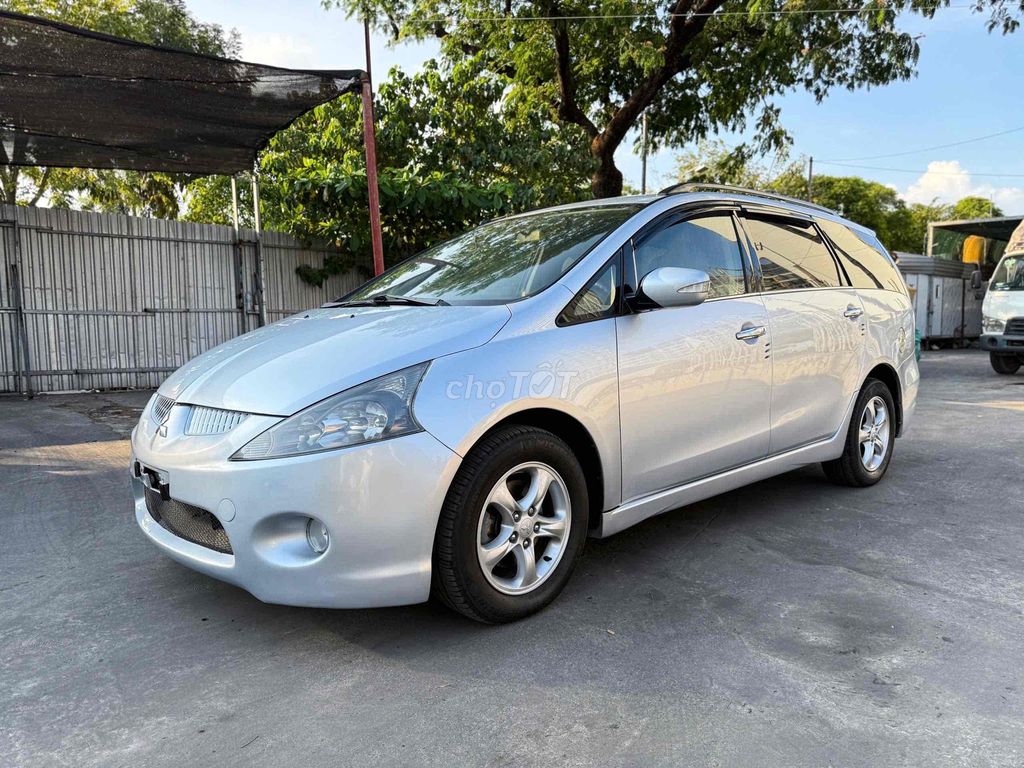 Mitsubishi Grandis 2005 2.4 AT - 127000 km
