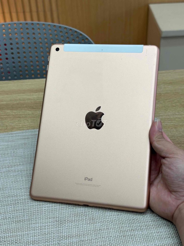 Apple iPad Gen 6 32GB có sim 4G. Mua bán Máy tính bảng tại Quận Liên Chiểu Đà Nẵng được đăng bởi Thịnh Phát 218 hình 1