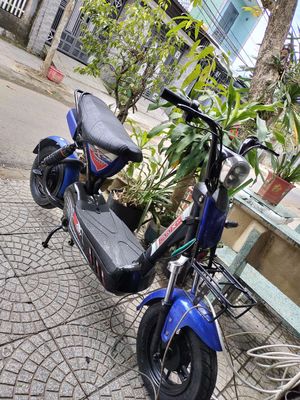 Xe điện màu Xanh dương. Mua bán Xe điện tại Quận Liên Chiểu Đà Nẵng được đăng bởi Ng Châu Tấn