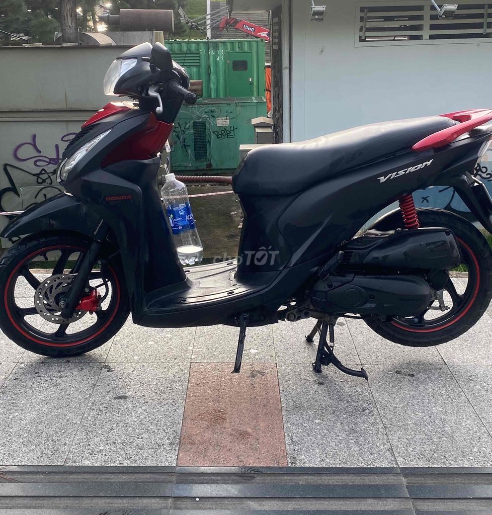 Honda Vision 2016 Đen đỏ. Mua bán Xe máy tại Thành phố Đà Lạt Lâm Đồng được đăng bởi Đạt hình 3
