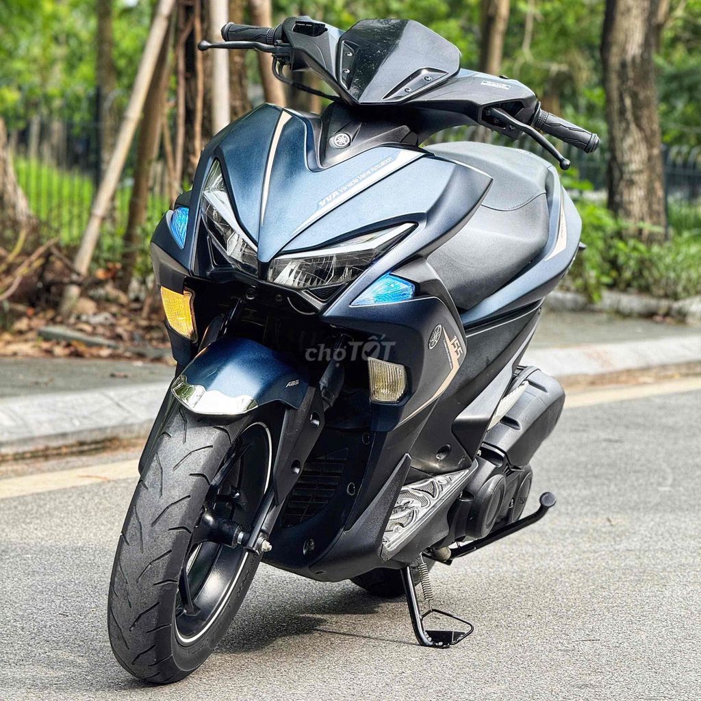 Прочная стена для мотоциклов - машина NVX 155 ABS 2020