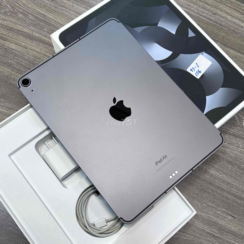 iPad Air 5 256GB 5G Pin 99 Full box IOS 15.6.1