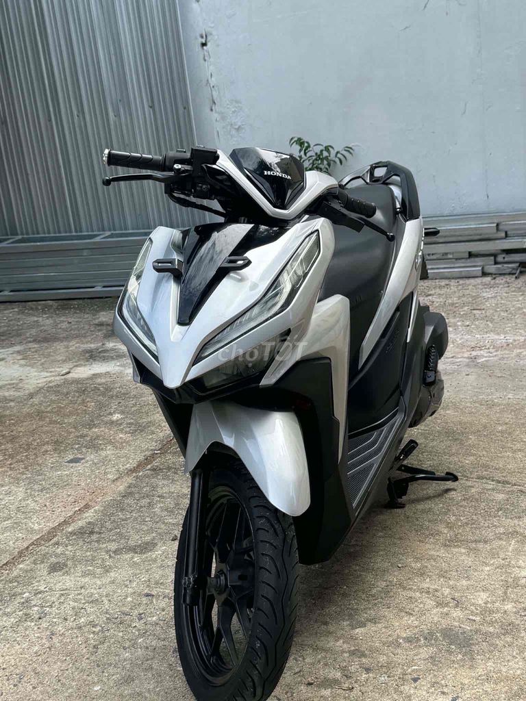 Honda Vario 125 2019 серебристый в отличном состоянии