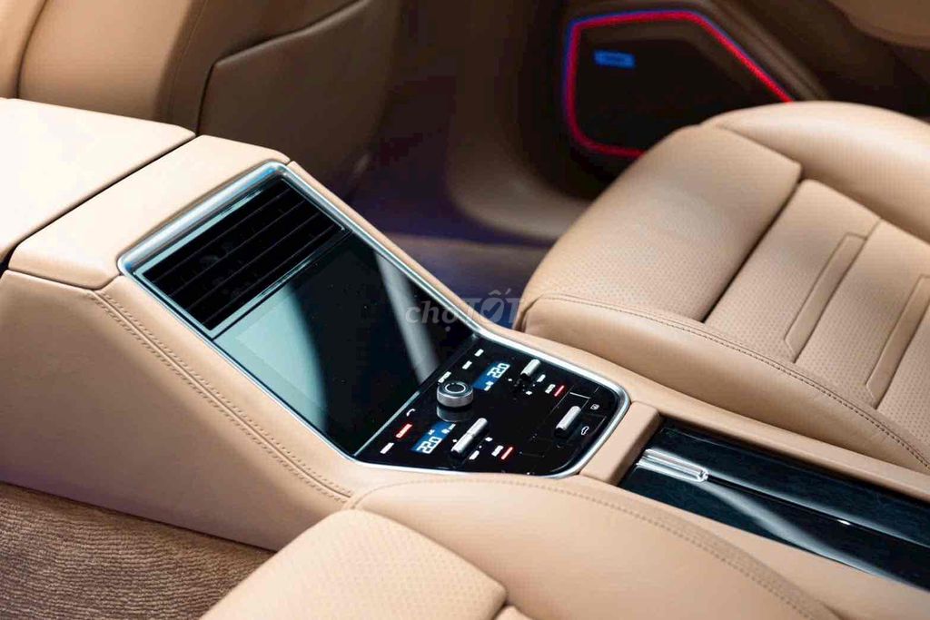 LONG ANH AUTO về Porsche Panamera model 2018. Mua bán Ô tô tại Quận 7 Tp Hồ Chí Minh được đăng bởi LongAnh AuTo  hình 11