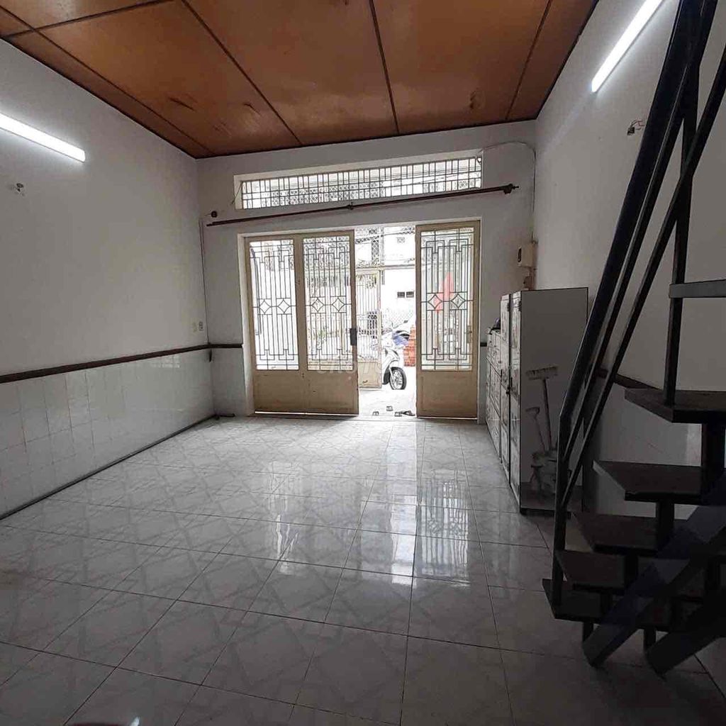 NHÀ CHO THUÊ HẺM XE HƠI TÂN HƯƠNG 5x17m đúc lững 1pn  phù hợp nhiều ng