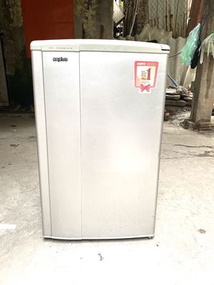 Tủ lạnh Sanyo 90L còn mới, sử dụng tốt