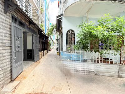 NHÀ XINH 4*10 -2PN HẺM BA GÁC QUAY ĐẦU NGAY TT. Mua bán nhà ở tại Quận 7 Tp Hồ Chí Minh được đăng bởi KOI HOUSE