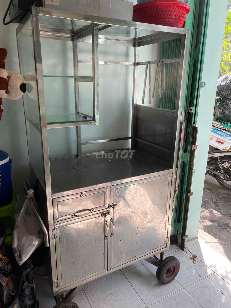 pass lại xe bánh mì + 4 bộ bàn ghế nhựa