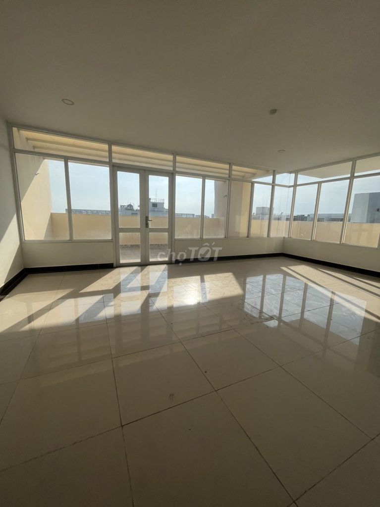 Bán Căn Hộ Giai Việt Penthouse Tạ Quang Bửu Q.8, 315m2, 3PN, Sổ Hồng