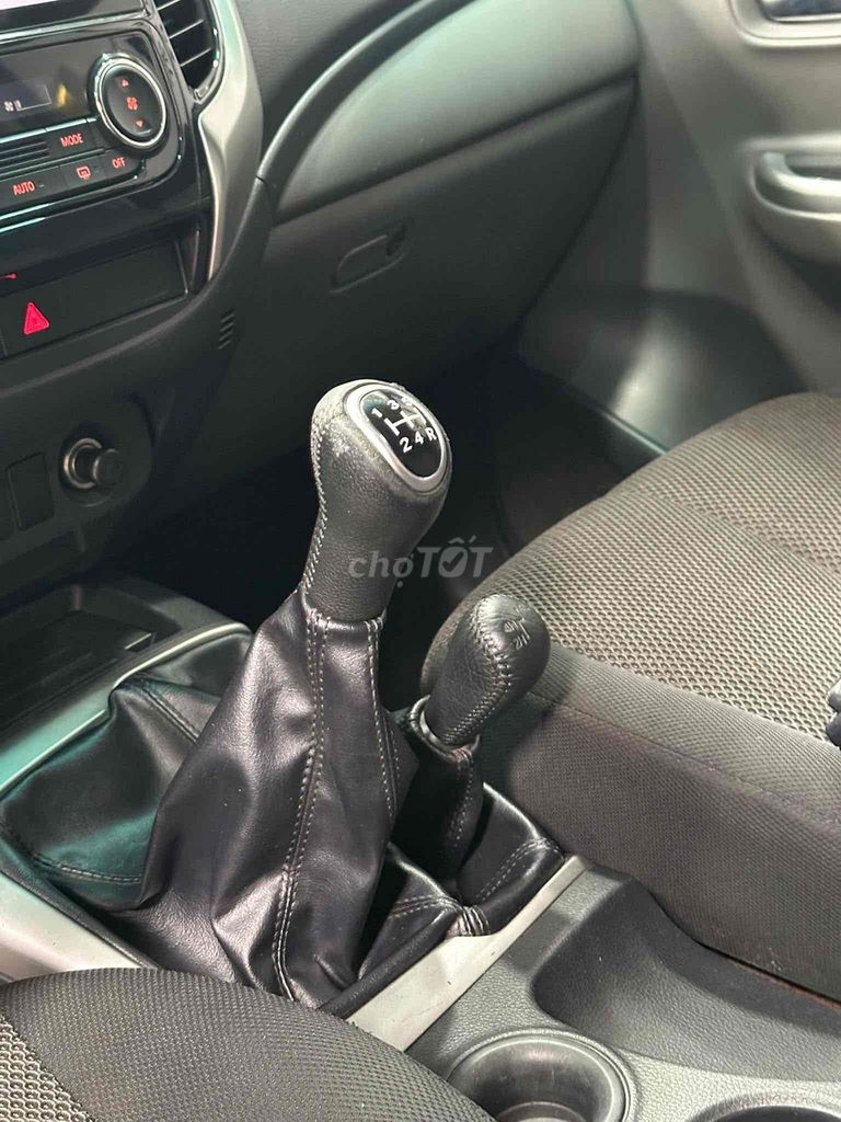 Mitsubishi Triton 2017 MT 2 cầu. Mua bán Ô tô tại Thành phố Buôn Ma Thuột Đắk Lắk được đăng bởi Hiếu Đắk Lắk hình 8