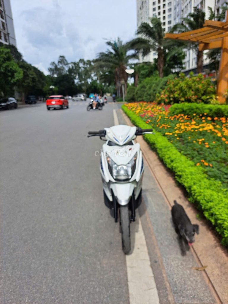 Bán xe Hayate Suzuki mầu trắng chính chủ. Mua bán Xe máy tại Quận Hoàng Mai Hà Nội được đăng bởi Quân hình 7