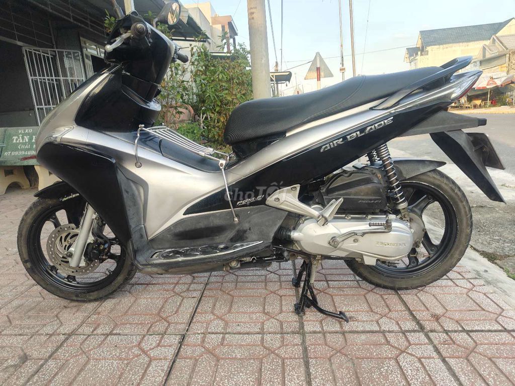 HONDA AIRBLADE FI XE SẠCH MÁY ZIN ÊM. Mua bán Xe máy tại Huyện Bình Tân Vĩnh Long được đăng bởi MƯỜI   BÌNH TÂN VL hình 6