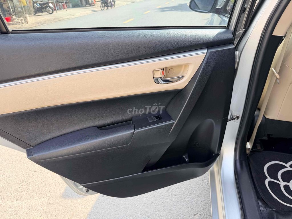 Toyota Corolla Altis 2016 1.8G Bạc. Mua bán Ô tô tại Quận 8 Tp Hồ Chí Minh được đăng bởi Minh Phúc hình 8