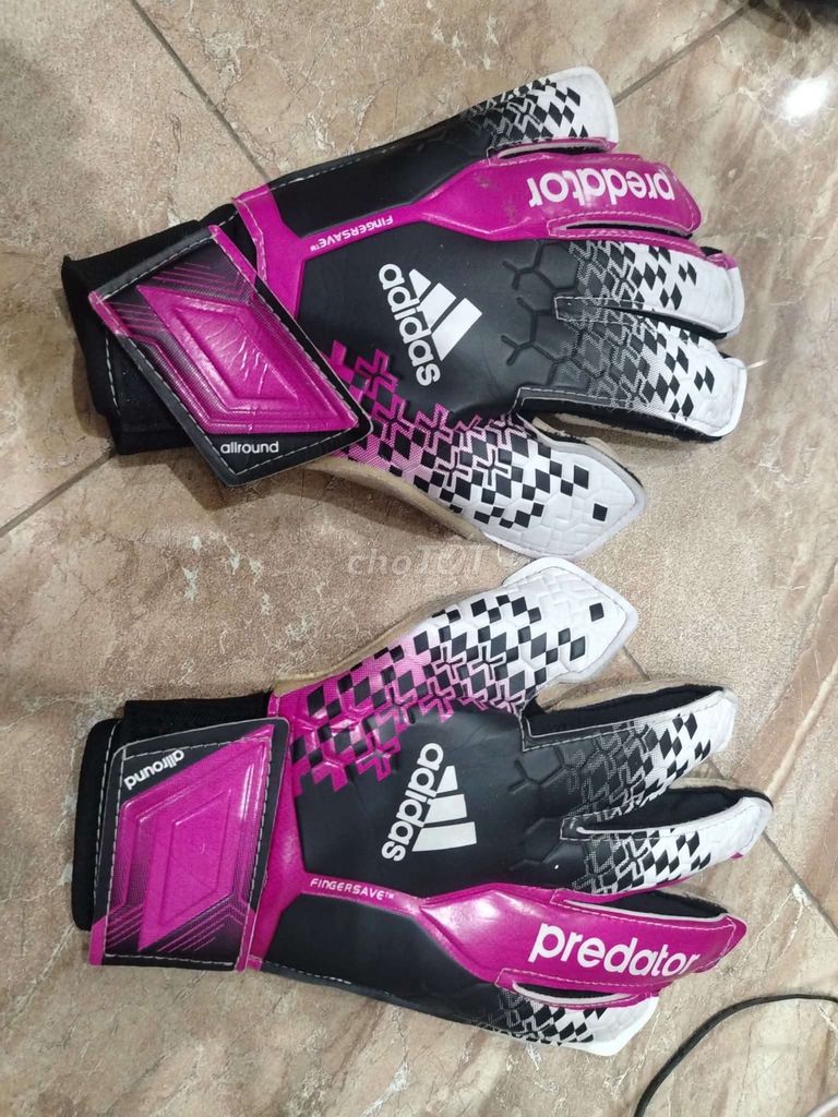 Găng tay thủ môn Nam có xương. Mua bán Đồ thể thao, Dã ngoại tại Quận Long Biên Hà Nội được đăng bởi Nhin Le hình 1