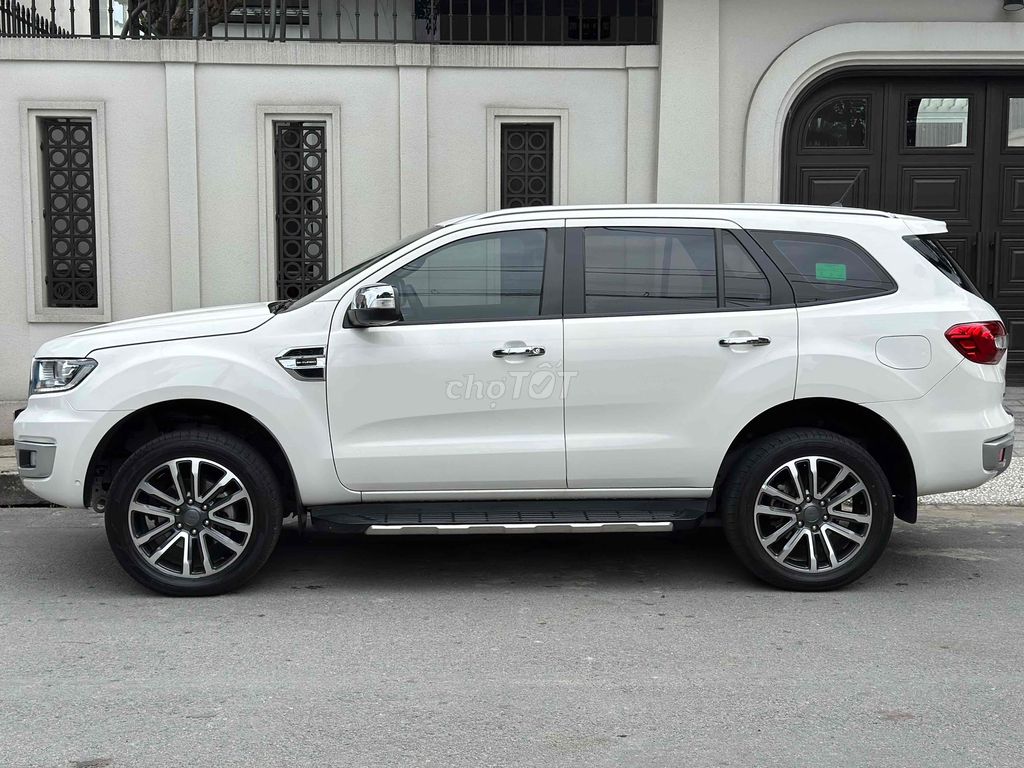 Ford Everest 2019 Titanium 2.0L 4x4 AT - 90000 km. Mua bán Ô tô tại Quận 12 Tp Hồ Chí Minh được đăng bởi F2Auto hình 3