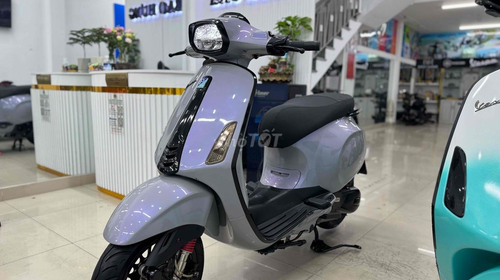 Vespa Sprint Xám si măng ánh tím Model 2019. Mua bán Xe máy tại Quận Phú Nhuận Tp Hồ Chí Minh được đăng bởi VESPA  PIAGGIO BẢO HƯNG Vespa cũ trả góp  hình 2