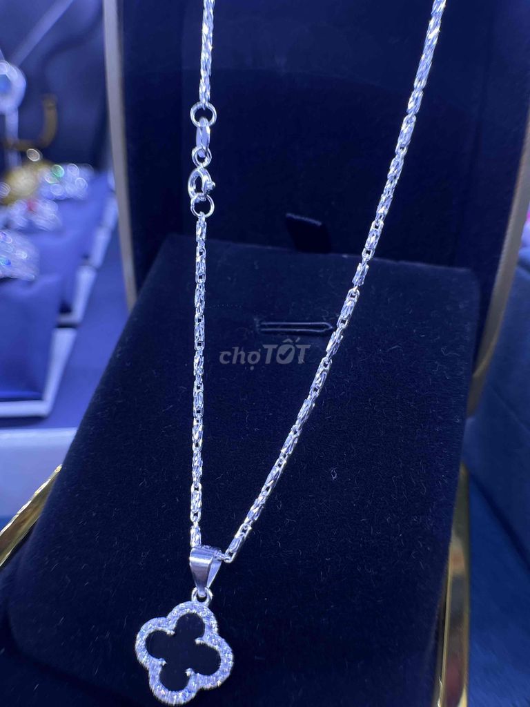Dây chuyền Bạc S925 45cm cỏ 4 lá. Mua bán Phụ kiện thời trang khác tại Quận 7 Tp Hồ Chí Minh được đăng bởi Minh Tiến Q7 hình 1