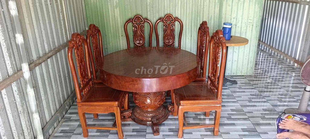 Bộ bàn ghế Gỗ gõ Chạm khắc Nâu. Mua bán Bàn ghế tại Quận Bình Thuỷ Cần Thơ được đăng bởi Phạm Thùy hình 1