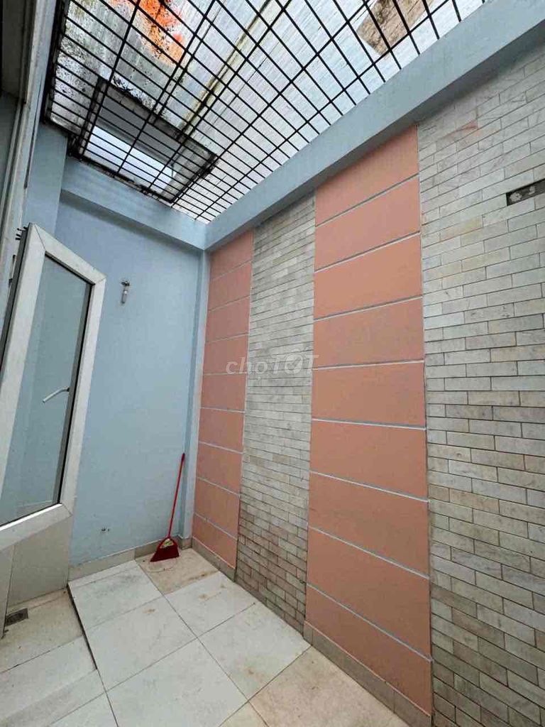 Аренда · 6 комн. · 80 м² · Quận 8, ул. Tạ Quang Bữu Cao Lỗ