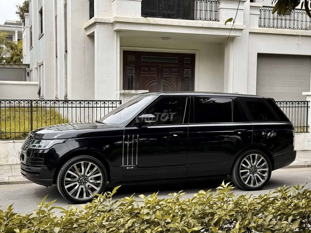 RANGE ROVER AUTOBIOGRAPHY LWB 5.0 2014 Bản 4 Chỗ. Mua bán Ô tô tại Quận Tây Hồ Hà Nội được đăng bởi Nguyễn Hoàng Sơn hình 3