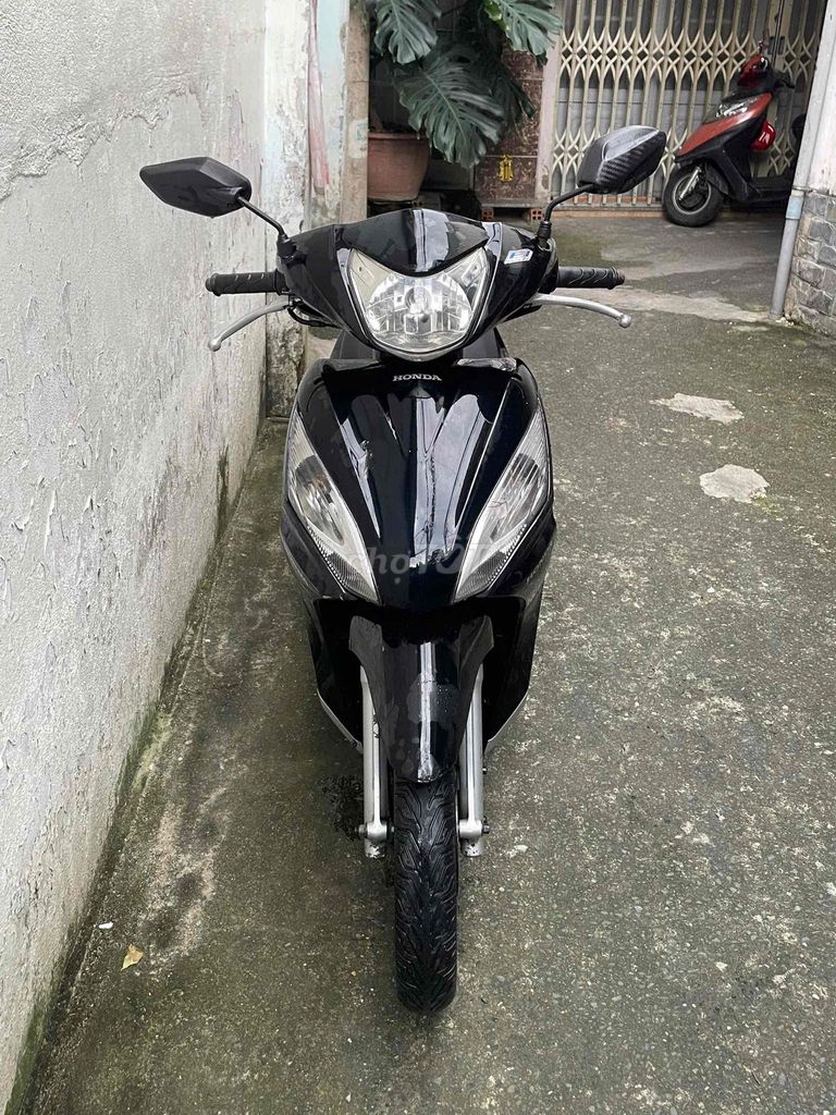 Honda Vision 2013 chính chủ máy êm ru. Mua bán Xe máy tại Thành phố Thủ Đức Tp Hồ Chí Minh được đăng bởi Lê Hạnh hình 5
