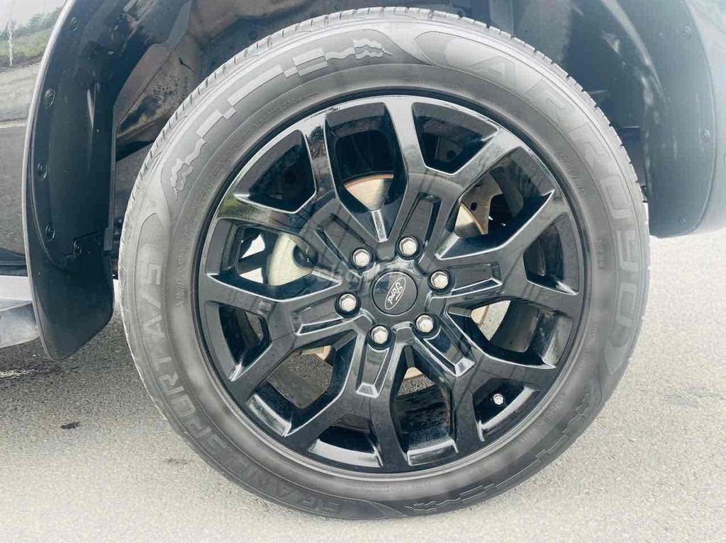 Ford Everest 2019 Titanium 4x4 AT hơn 11 vạn km!. Mua bán Ô tô tại Quận Hoàng Mai Hà Nội được đăng bởi Dương Xuân Trường hình 13