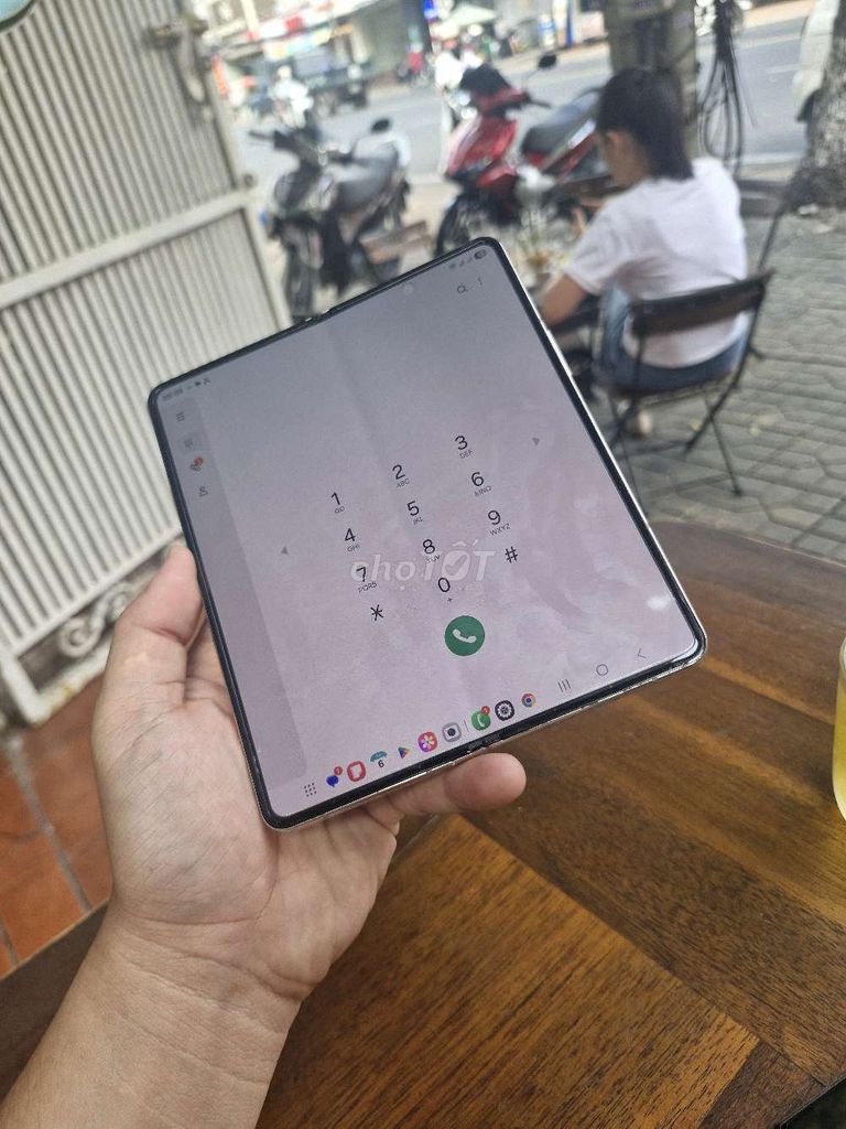 Samsung Galaxy Z Fold4 12GB/256GB zin đẹp BH dài. Mua bán Điện thoại tại Quận Ninh Kiều Cần Thơ được đăng bởi Điện Thoại Tốt hình 1