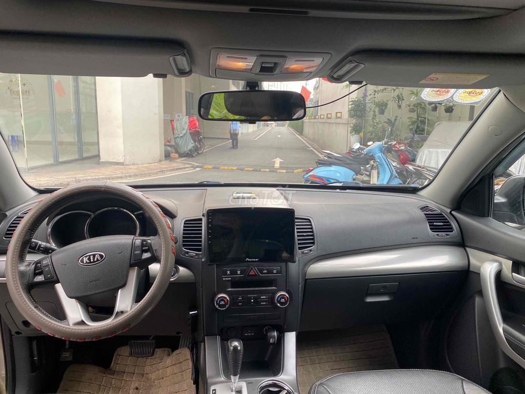 Kia Sorento 2010 - 64000 km. Mua bán Ô tô tại Thành phố Dĩ An Bình Dương được đăng bởi Trung tâm xe qua sử dụng Di An Ford hình 3