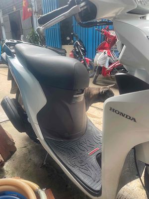 Honda Vision 2015 Trắng 19000 km. Mua bán Xe máy tại Huyện Bình Chánh Tp Hồ Chí Minh được đăng bởi Kaiz