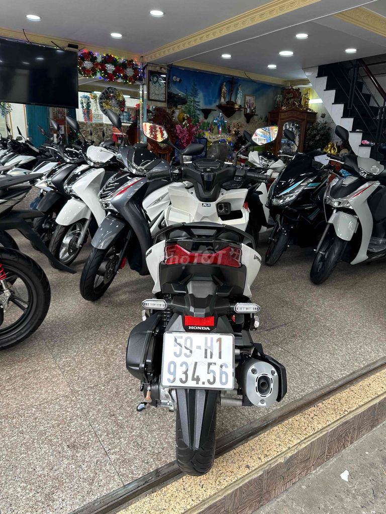 VARIO 160 ABS 10/2022 Trắng Đen BSTP Bao Sang Tên. Mua bán Xe máy tại Quận Gò Vấp Tp Hồ Chí Minh được đăng bởi Ngô Hà hình 5