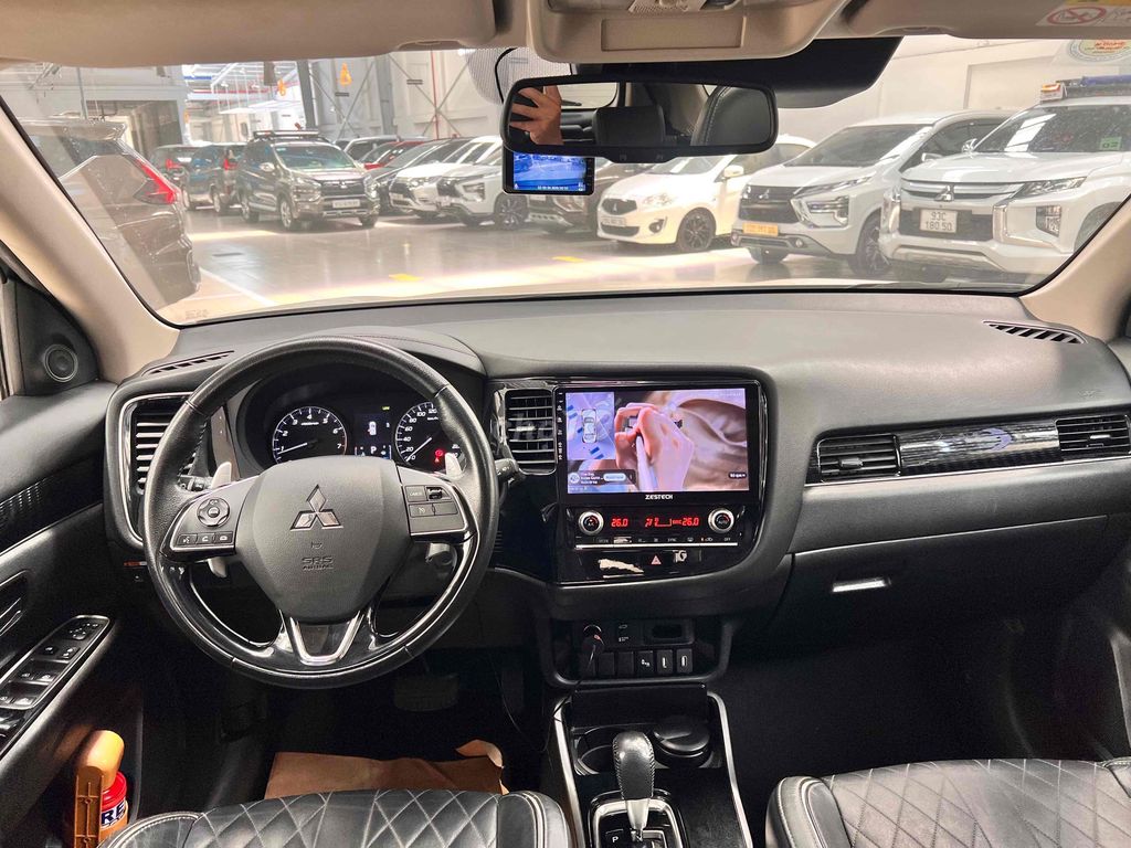 Mitsubishi Outlander 2022 2.0 Premium - 26326 km. Mua bán Ô tô tại Quận 7 Tp Hồ Chí Minh được đăng bởi Mitsubishi Thông  hình 6