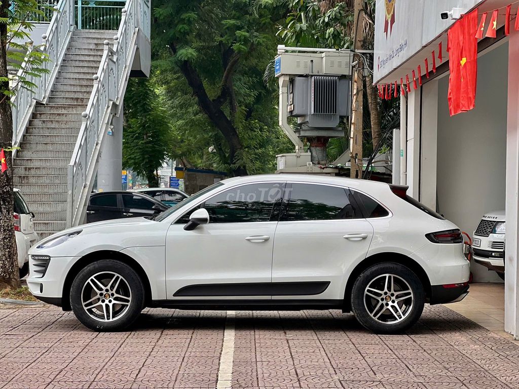 Porsche Macan 2016 model 2017, xe đẹp, xem là Ưng. Mua bán Ô tô tại Quận Long Biên Hà Nội được đăng bởi Long Biên Cars hình 17