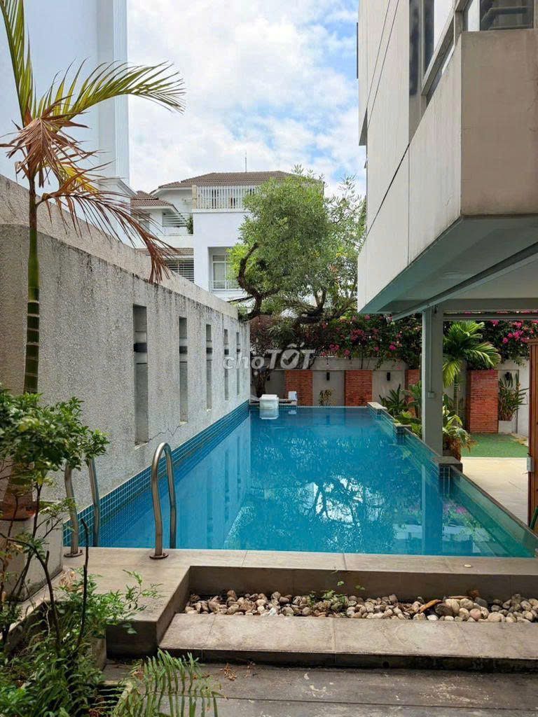 Аренда · 4 комн. · 300 м² · Thành phố Thủ Đức, ул. Đường Nguyễn Văn Hưởng
