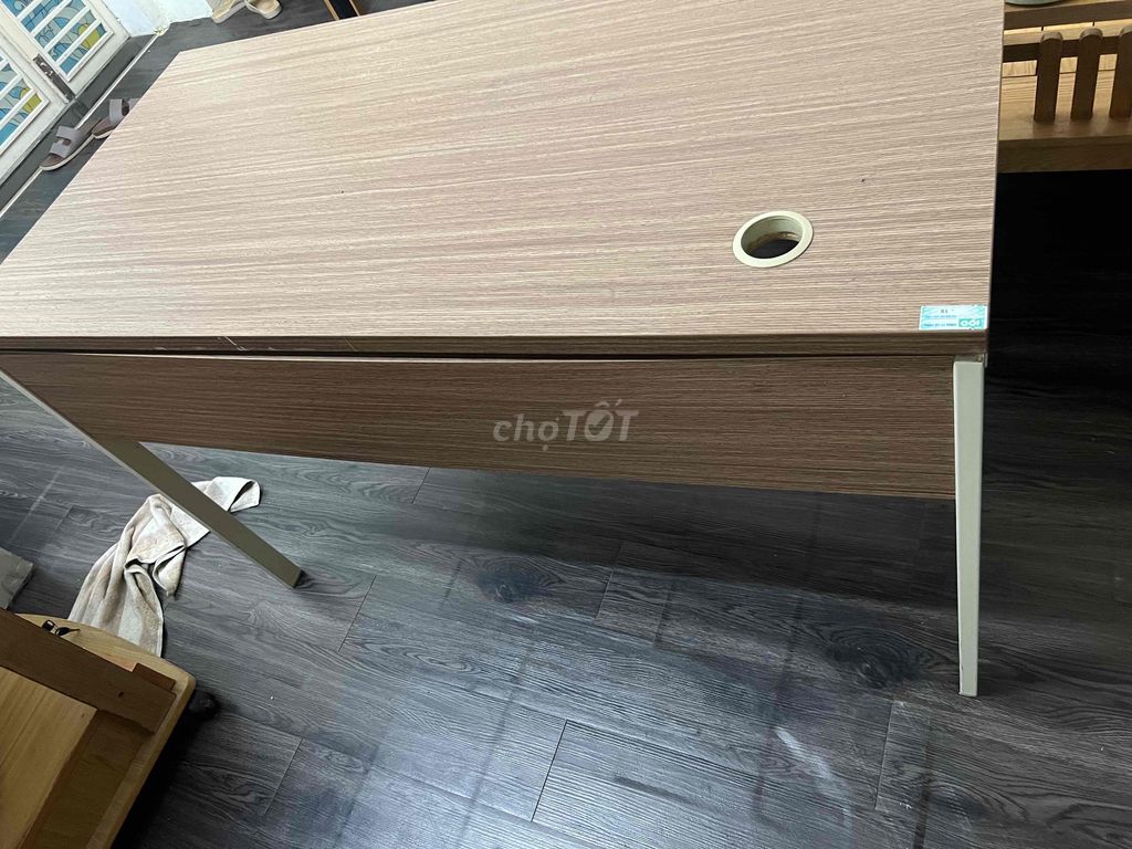 bàn làm việc loại tốt 1m2*60