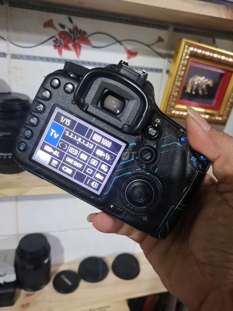 Bán Canon 7D kèm lens 35-80 , full phụ kiện ,